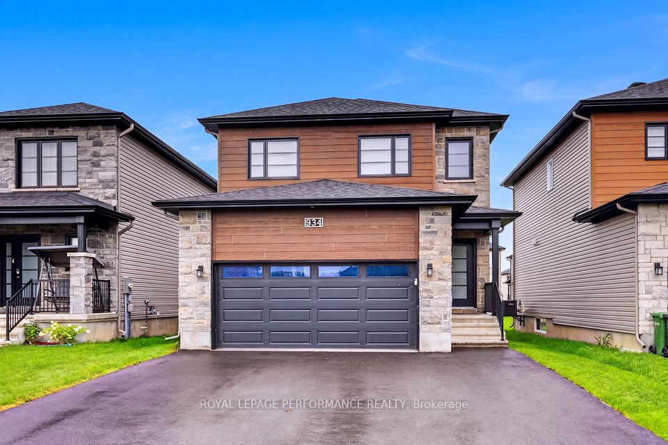 934 Chablis Crescent, Russell, ON K0A 1W0 at 934 Chablis Crescent, Russell, ON K0A 1W0, Russell, ON, K0A 1W0