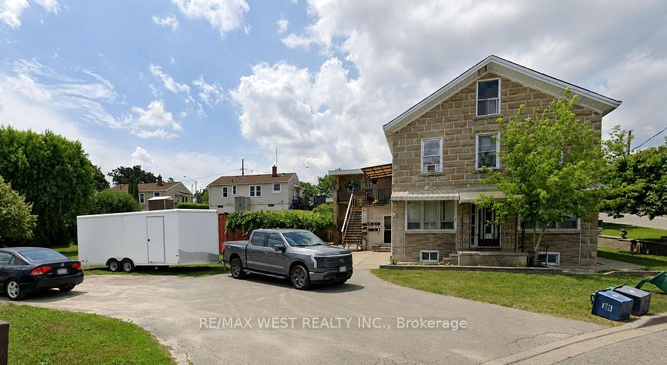 55 John Street N, Thorold, ON L2V 2S7 at 55 John Street N, Thorold, ON L2V 2S7, Thorold, ON, L2V 2S7