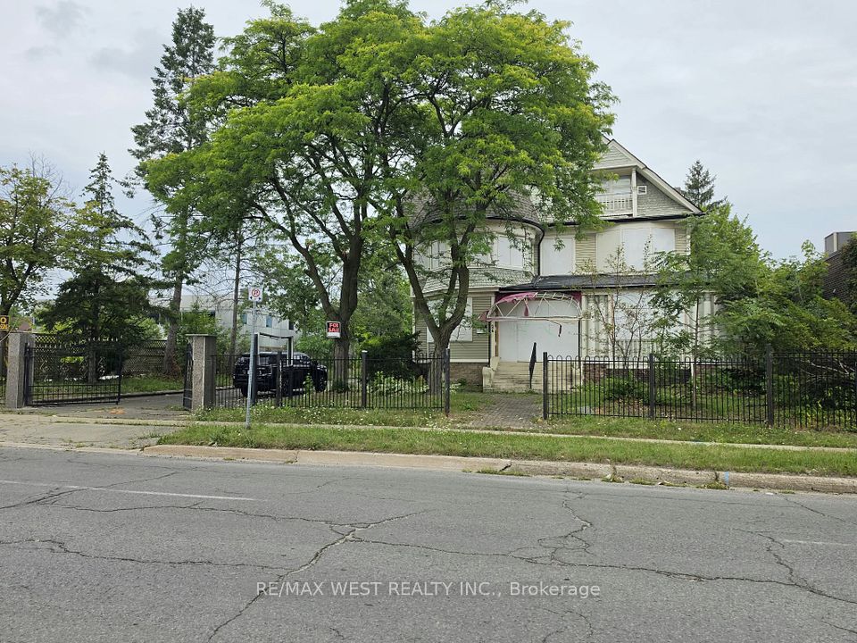 24 Burgar Street, Welland, ON L3B 2S7 at 24 Burgar Street, Welland, ON L3B 2S7, Welland, ON, L3B 2S7