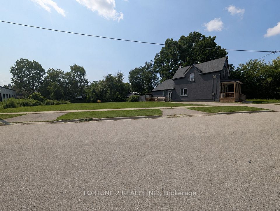 11,13,15 HAMILTON Road, London East, ON N6B 1M9