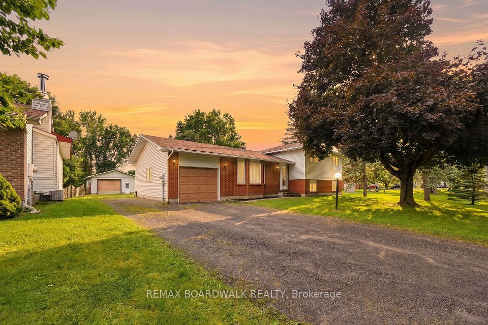 21 Maitland Street, Stittsville - Munster - Richmond, ON K0A 2Z0 at 21 Maitland Street, Stittsville - Munster - Richmond, ON K0A 2Z0, Stittsville - Munster - Richmond, ON, K0A 2Z0