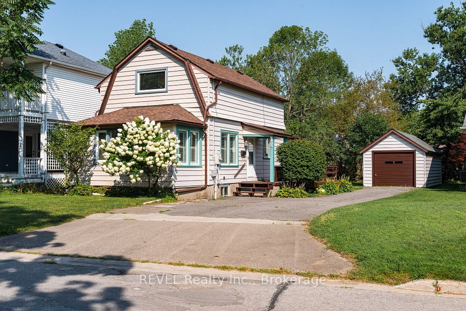 692 Lakeshore Road, Fort Erie, ON L2A 1C1 at 692 Lakeshore Road, Fort Erie, ON L2A 1C1, Fort Erie, ON, L2A 1C1