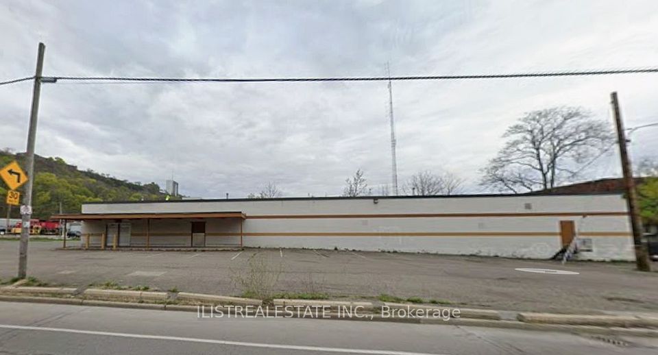 256 Gage Avenue S, Hamilton, ON L8M 3E3