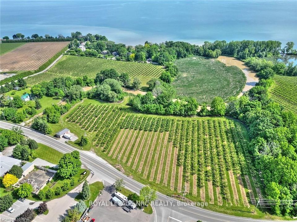 1332 Lakeshore Road, Niagara-on-the-Lake, ON L0S 1J0