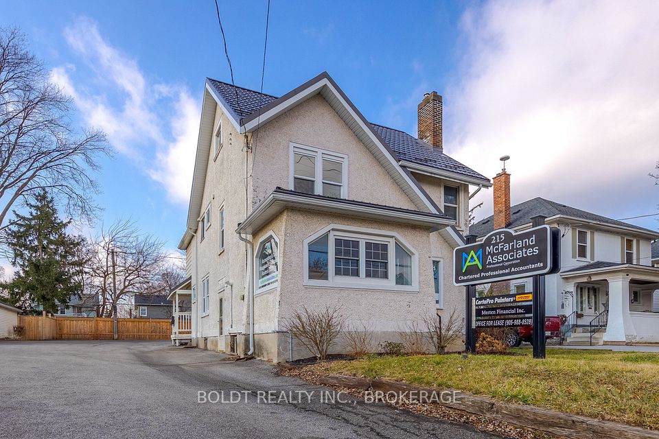 215 Ontario Street 2D, St. Catharines, ON L2R 5L2