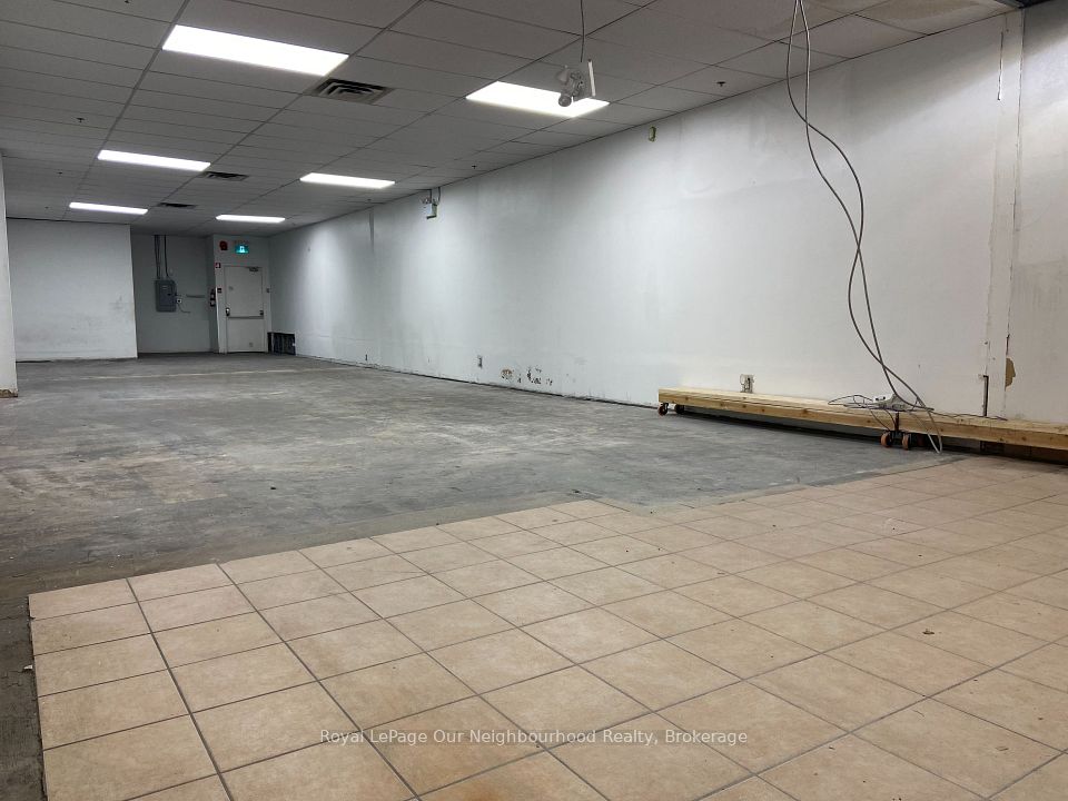 1135 Lansdowne Street W 13, Peterborough, ON K9J 7M2