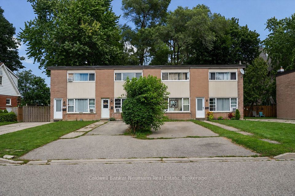1561-1567 Queenston Road, Cambridge, ON N3H 3L8 at 1561-1567 Queenston Road, Cambridge, ON N3H 3L8, Cambridge, ON, N3H 3L8