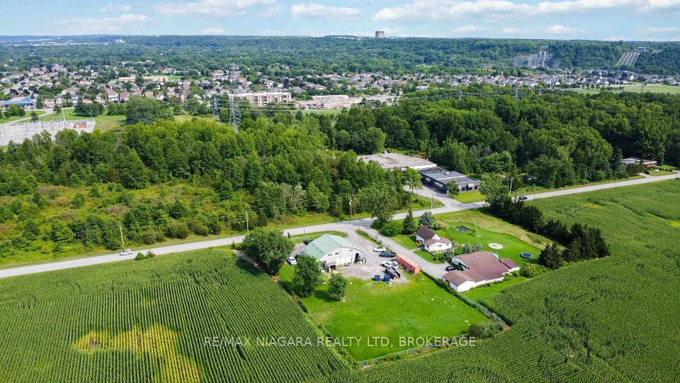 2517 First St Louth Street, St. Catharines, ON L2R 6P7