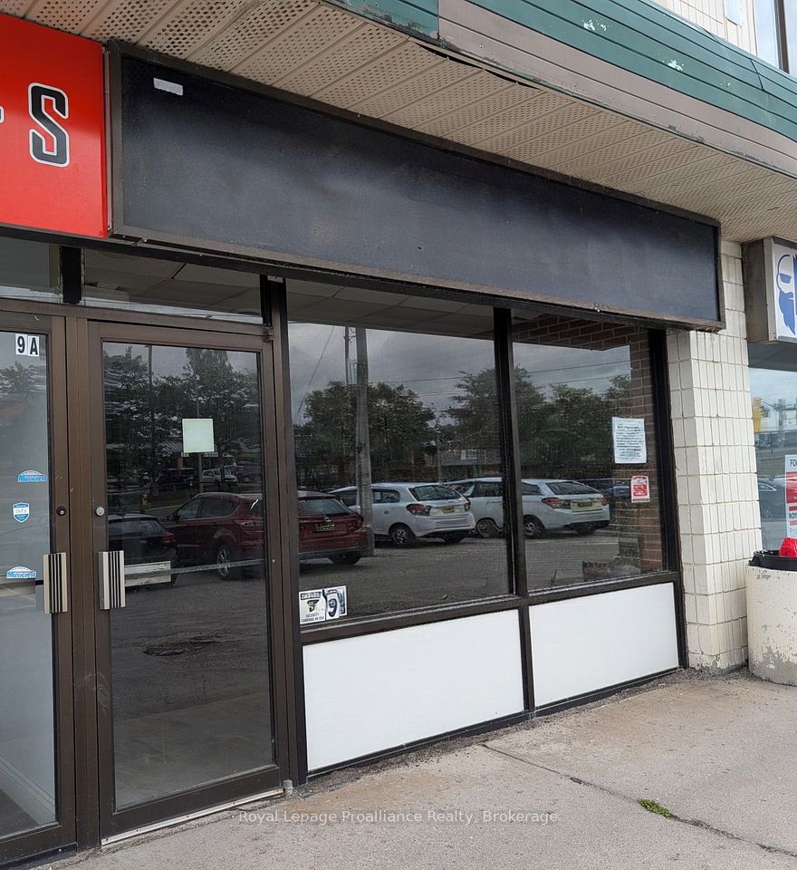 1837 Lansdowne Street W 9B, Peterborough, ON K9K 1R4