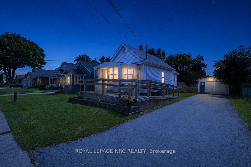 6422 Ash Street, Niagara Falls, ON L2G 2H5 at 6422 Ash Street, Niagara Falls, ON L2G 2H5, Niagara Falls, ON, L2G 2H5