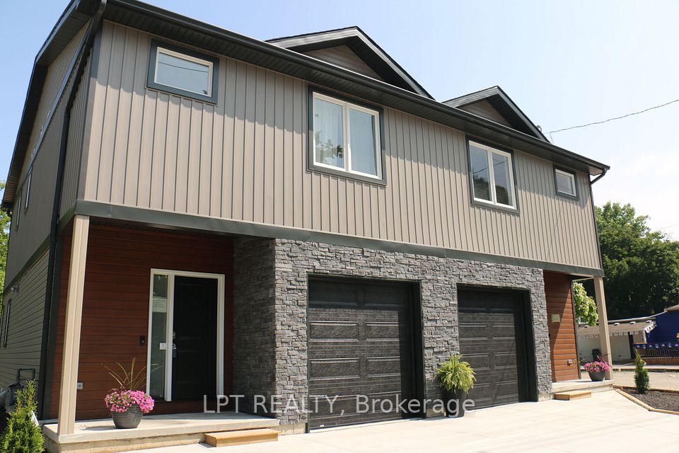 105 King Street E, Chatham-Kent, ON N7M 3N1 at 105 King Street E, Chatham-Kent, ON N7M 3N1, Chatham-Kent, ON, N7M 3N1