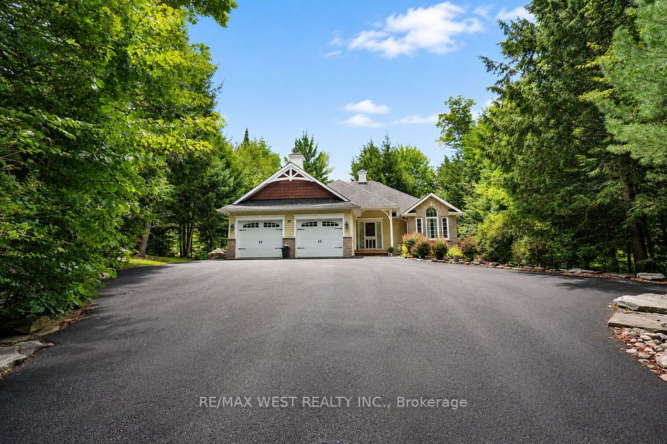 20 Deerhurst Highlands Drive, Huntsville, ON P1H 1B1 at 20 Deerhurst Highlands Drive, Huntsville, ON P1H 1B1, Huntsville, ON, P1H 1B1