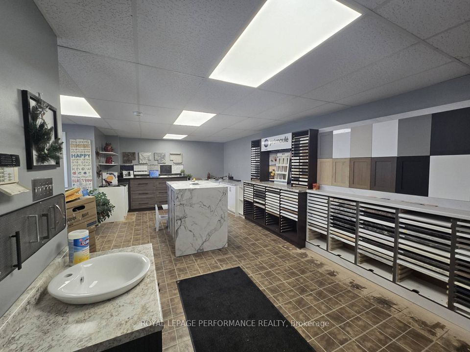 12 Sixth Street, Cornwall, ON K6H 2N4