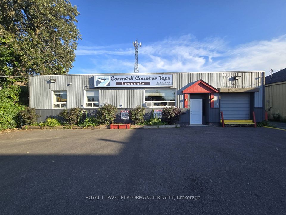 12 Sixth Street E, Cornwall, ON K6H 2N4
