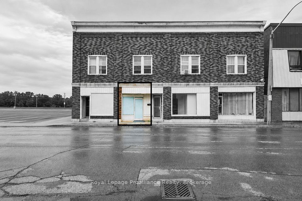 56 Elgin Street 3, Quinte West, ON K8V 3V8