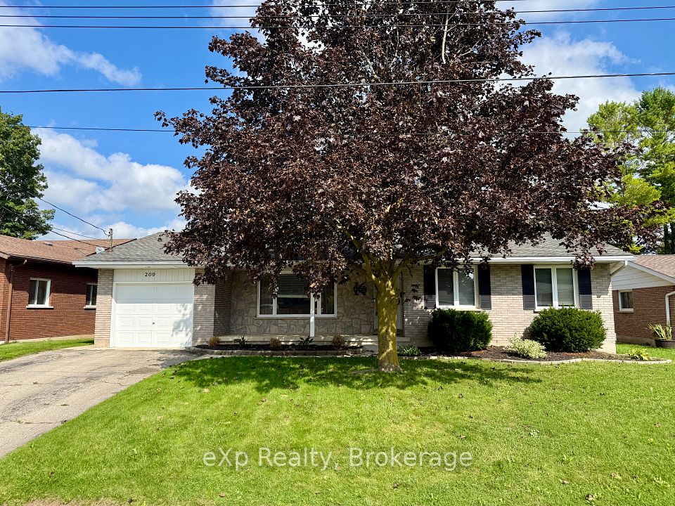 209 15th Avenue, Hanover, ON N4N 3E1 at 209 15th Avenue, Hanover, ON N4N 3E1, Hanover, ON, N4N 3E1