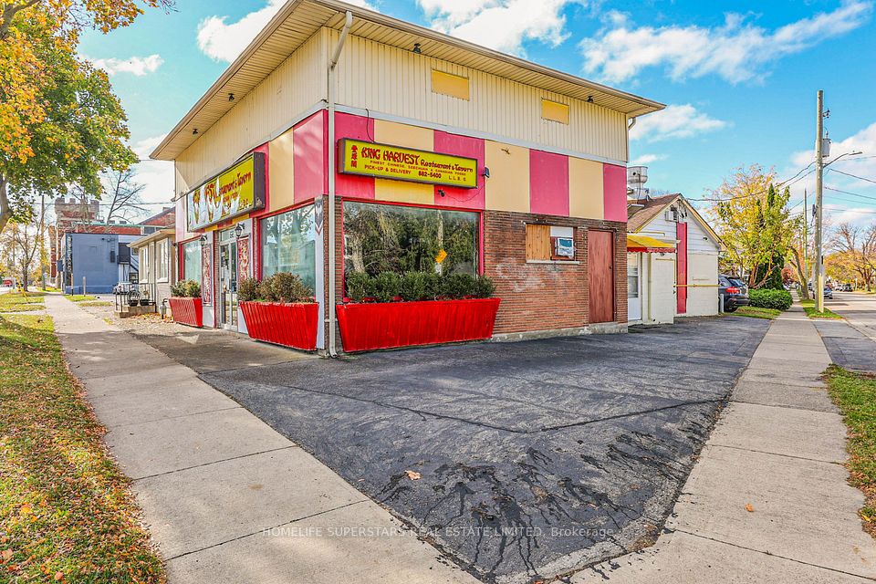 99 Lake Street E, St. Catharines, ON L2R 5X5