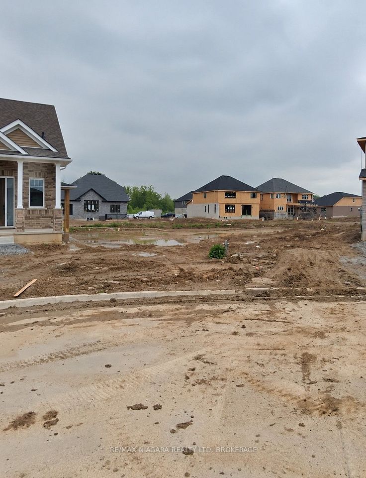 814 Bradford Avenue, Fort Erie, ON L2A 0H3 at 814 Bradford Avenue, Fort Erie, ON L2A 0H3, Fort Erie, ON, L2A 0H3