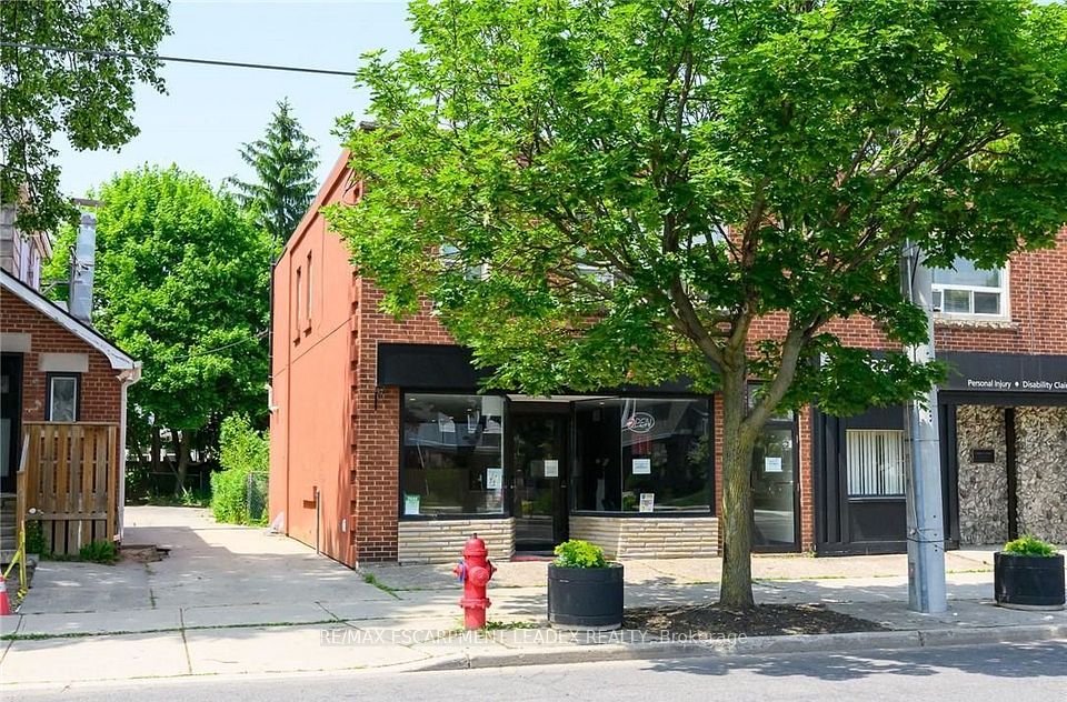 944 King Street, Hamilton, ON L8S 1K8