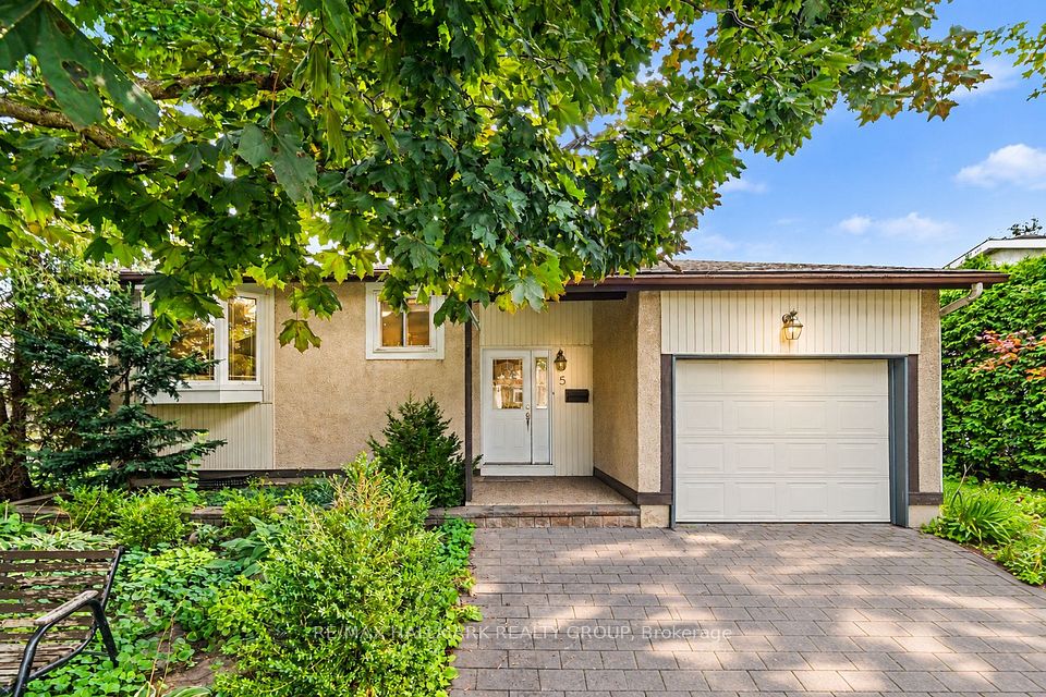 5 Lansfield Way, Tanglewood - Grenfell Glen - Pineglen, ON K2G 3V7 at 5 Lansfield Way, Tanglewood - Grenfell Glen - Pineglen, ON K2G 3V7, Tanglewood - Grenfell Glen - Pineglen, ON, K2G 3V7