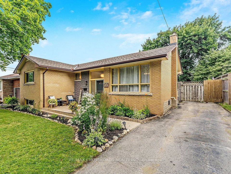 Detached at 23 Strathmere Place, Guelph, ON N1H 5L7, Guelph