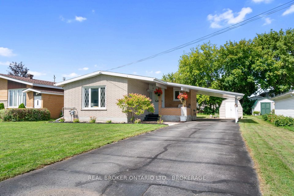 121 St. George Street W, North Glengarry, ON K0C 1A0 at 121 St. George Street W, North Glengarry, ON K0C 1A0, North Glengarry, ON, K0C 1A0