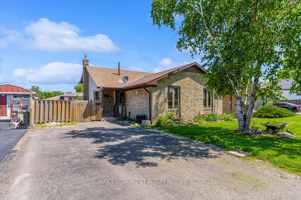 49 Grove Avenue, St. Catharines, ON L2P 1C9 at 49 Grove Avenue, St. Catharines, ON L2P 1C9, St. Catharines, ON, L2P 1C9