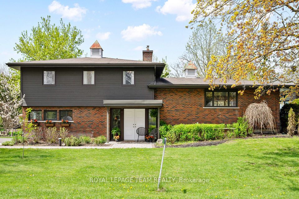 2 Lockview Road, Manotick - Kars - Rideau Twp and Area, ON K4M 1B2 at 2 Lockview Road, Manotick - Kars - Rideau Twp and Area, ON K4M 1B2, Manotick - Kars - Rideau Twp and Area, ON, K4M 1B2