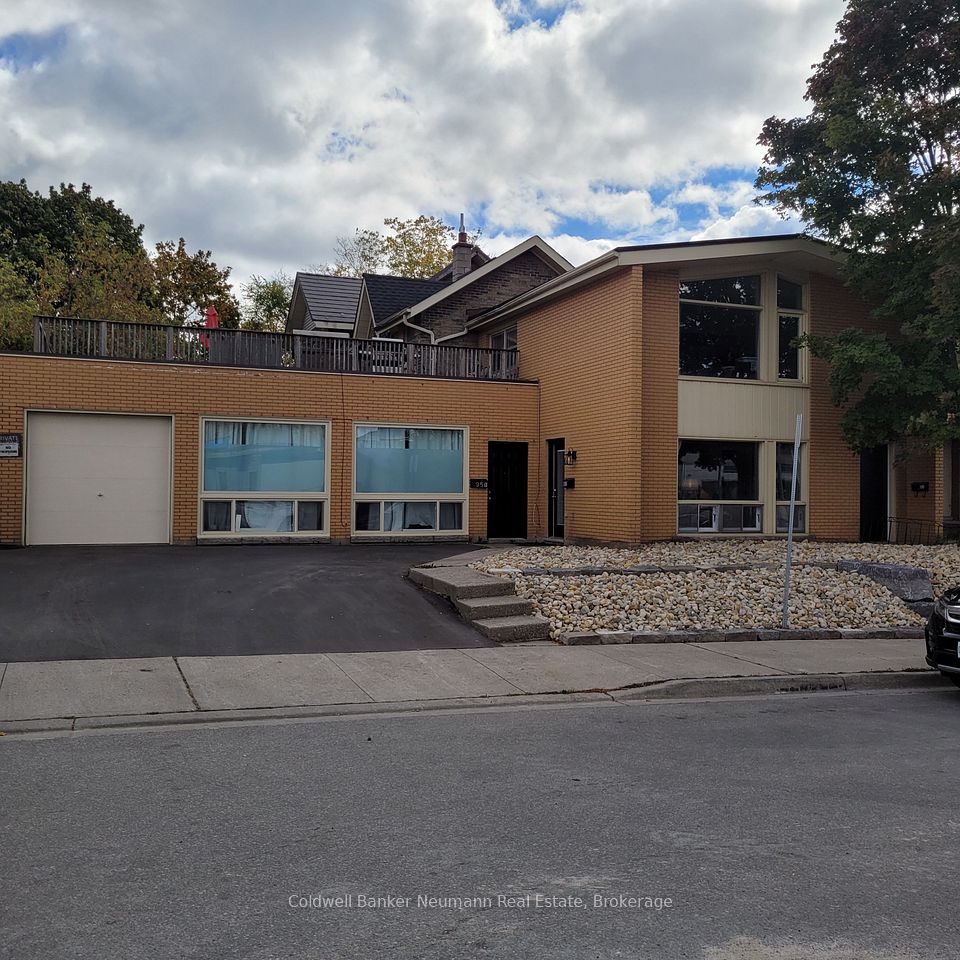Condo Apartment at 95 Farquhar Street, Guelph, ON N1H 3N4, Guelph