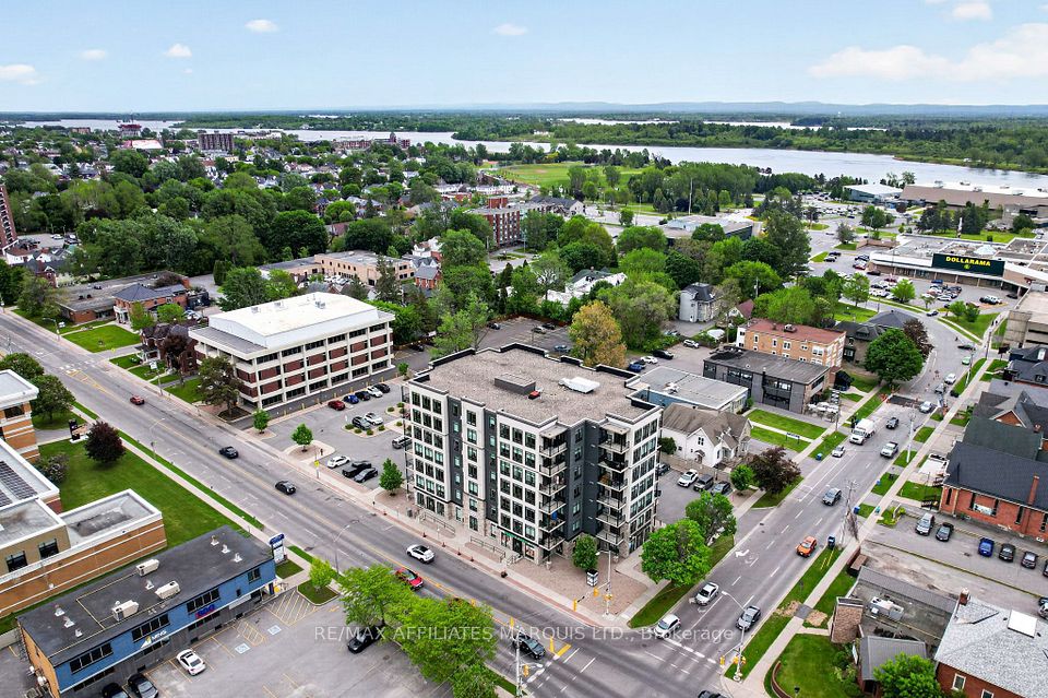 108 Second Street E 102, Cornwall, ON K6H 3H1