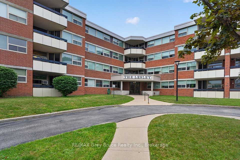 860 9TH Street 208, Owen Sound, ON N4K 1R2 at 860 9TH Street 208, Owen Sound, ON N4K 1R2, Owen Sound, ON, N4K 1R2