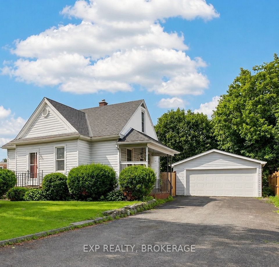 650 Hillside Drive, Gananoque, ON K7G 2E4 at 650 Hillside Drive, Gananoque, ON K7G 2E4, Gananoque, ON, K7G 2E4