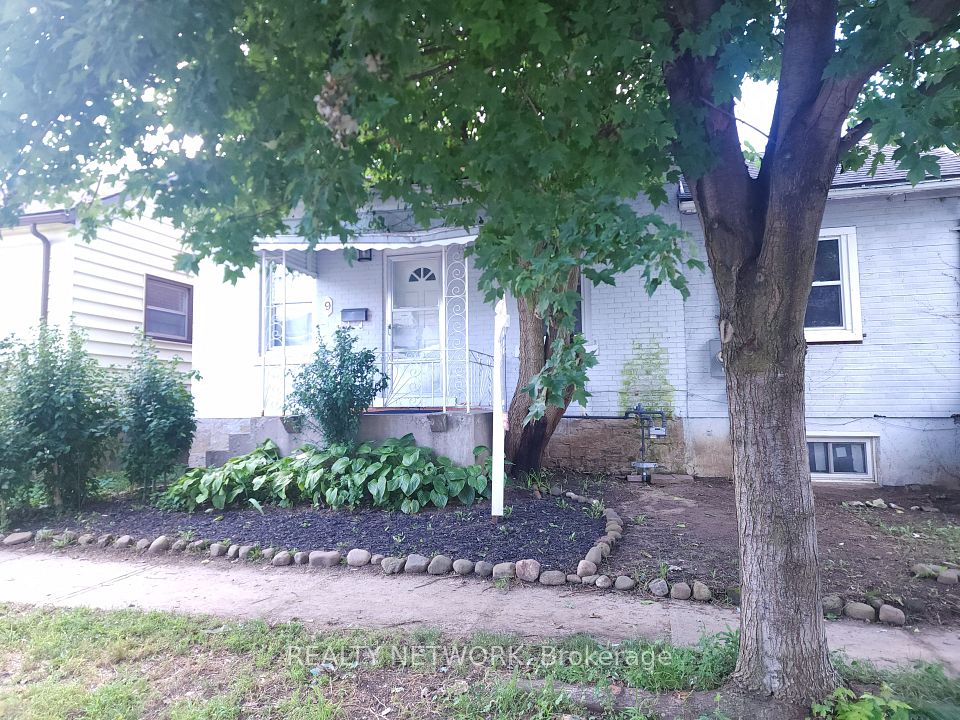 9 Woodland Avenue, St. Catharines, ON L2R 5A1 at 9 Woodland Avenue, St. Catharines, ON L2R 5A1, St. Catharines, ON, L2R 5A1