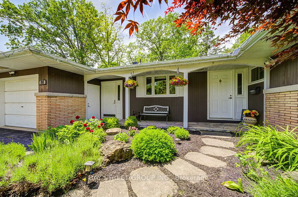 88 MARSDALE Drive, St. Catharines, ON L2T 3S9 at 88 MARSDALE Drive, St. Catharines, ON L2T 3S9, St. Catharines, ON, L2T 3S9