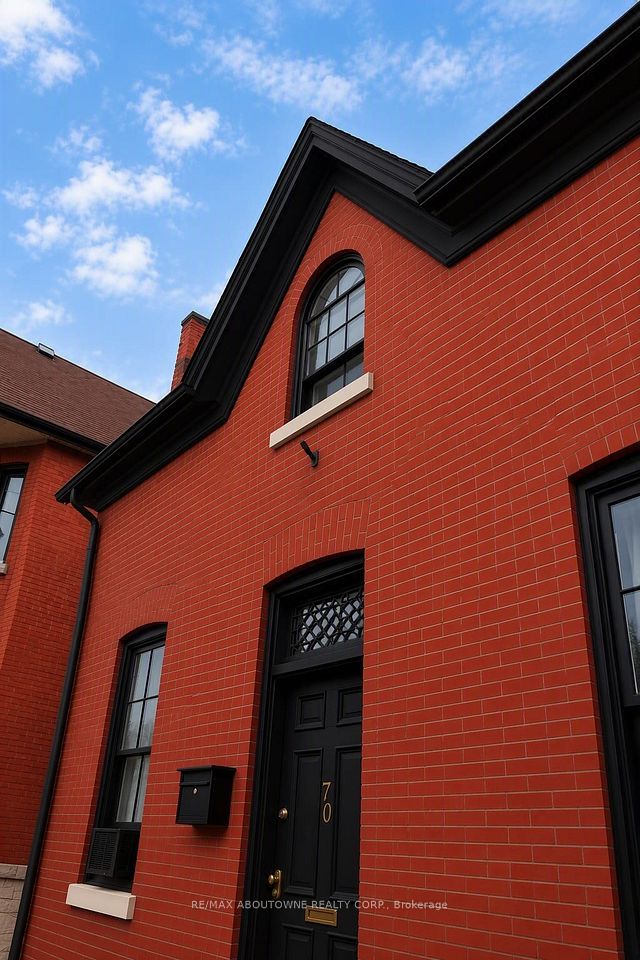 70 Wellington Street S, Hamilton, ON L8N 2R1 at 70 Wellington Street S, Hamilton, ON L8N 2R1, Hamilton, ON, L8N 2R1