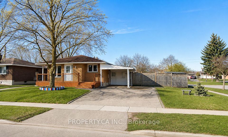 Detached at 71 Highpark Avenue, Kitchener, ON N2C 2C3, Kitchener