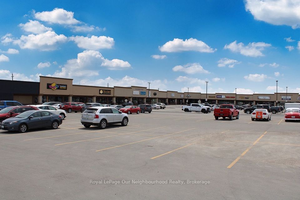 1135 Lansdowne Street W 223, Peterborough, ON K9J 7M2