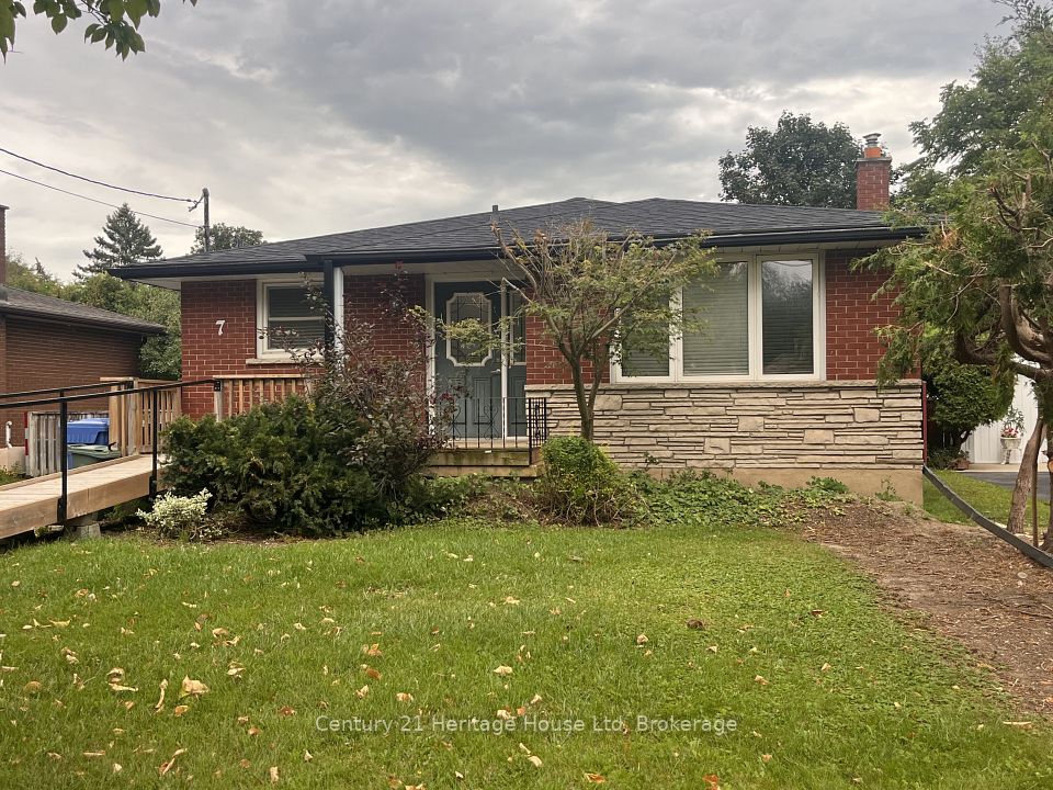 Detached at 7 Hyland Road B, Guelph, ON N1E 1S9, Guelph