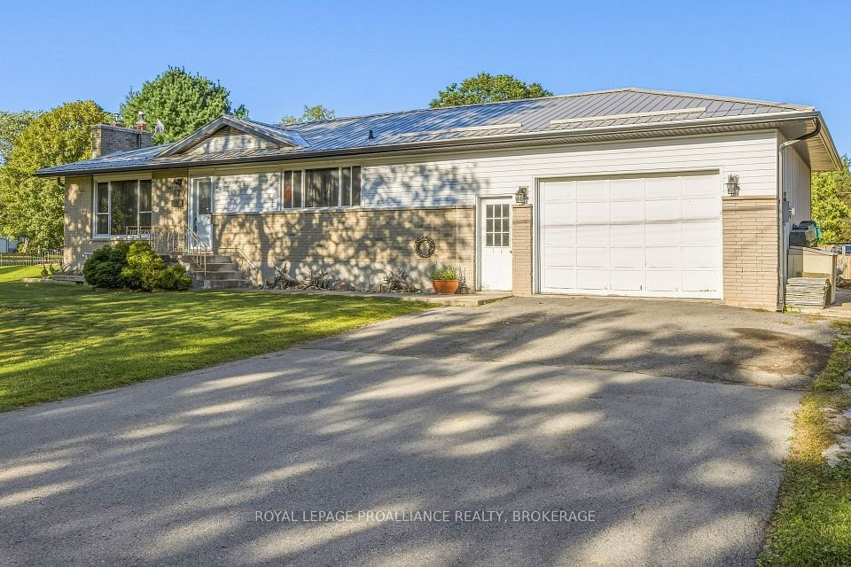 420 Maple Ridge Drive, Kingston, ON K7M 5P3 at 420 Maple Ridge Drive, Kingston, ON K7M 5P3, Kingston, ON, K7M 5P3