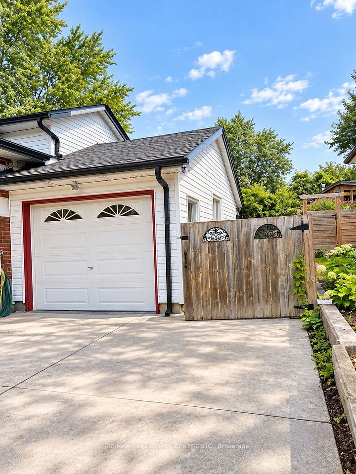 Detached at 46 Wayne Drive Basement, Kitchener, ON N2A 1M2, Kitchener