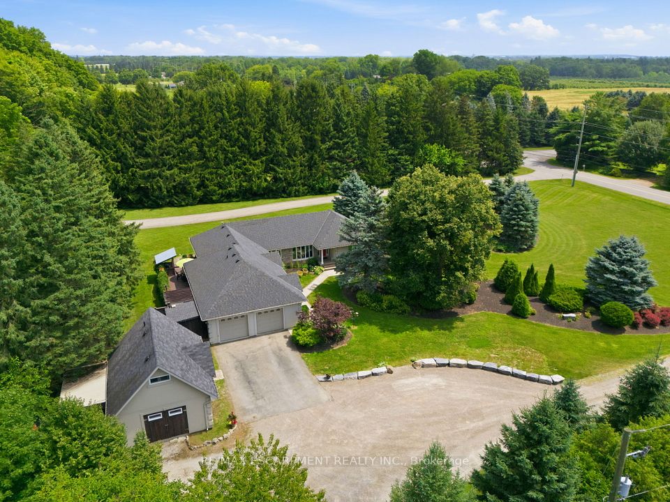 Detached at 19 Concession 5 E, Hamilton, ON L8B 1K4, Hamilton