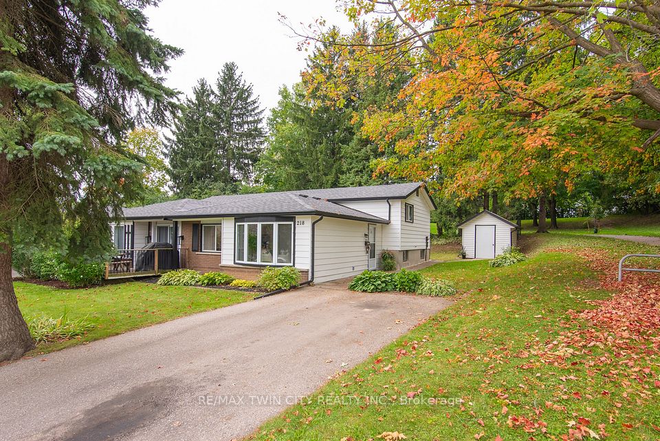 Semi-Detached  at 218 Pinedale Drive, Kitchener, ON N2E 1K3, Kitchener