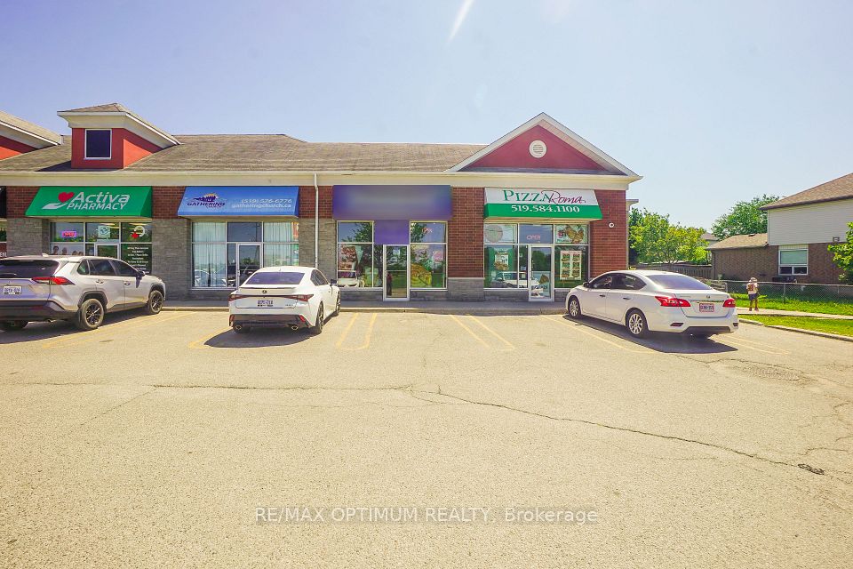 192 Activa Avenue 9, Kitchener, ON N2E 4K5