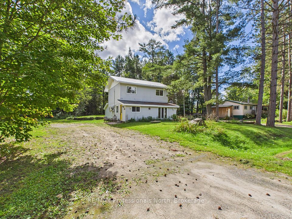 31 Hutcheson Beach Road E, Huntsville, ON P1H 1N4 at 31 Hutcheson Beach Road E, Huntsville, ON P1H 1N4, Huntsville, ON, P1H 1N4