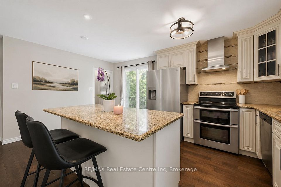 369 WEST ACRES Drive, Guelph, ON N1H 7B3 at 369 WEST ACRES Drive, Guelph, ON N1H 7B3, Guelph, ON, N1H 7B3