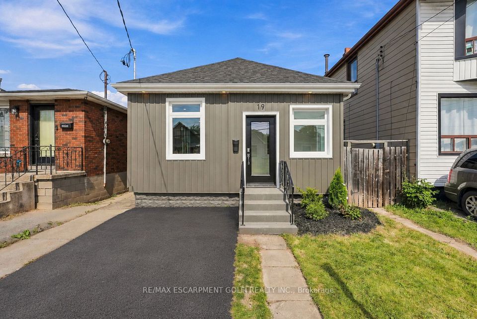 19 Vansitmart Avenue, Hamilton, ON L8H 3A2 at 19 Vansitmart Avenue, Hamilton, ON L8H 3A2, Hamilton, ON, L8H 3A2