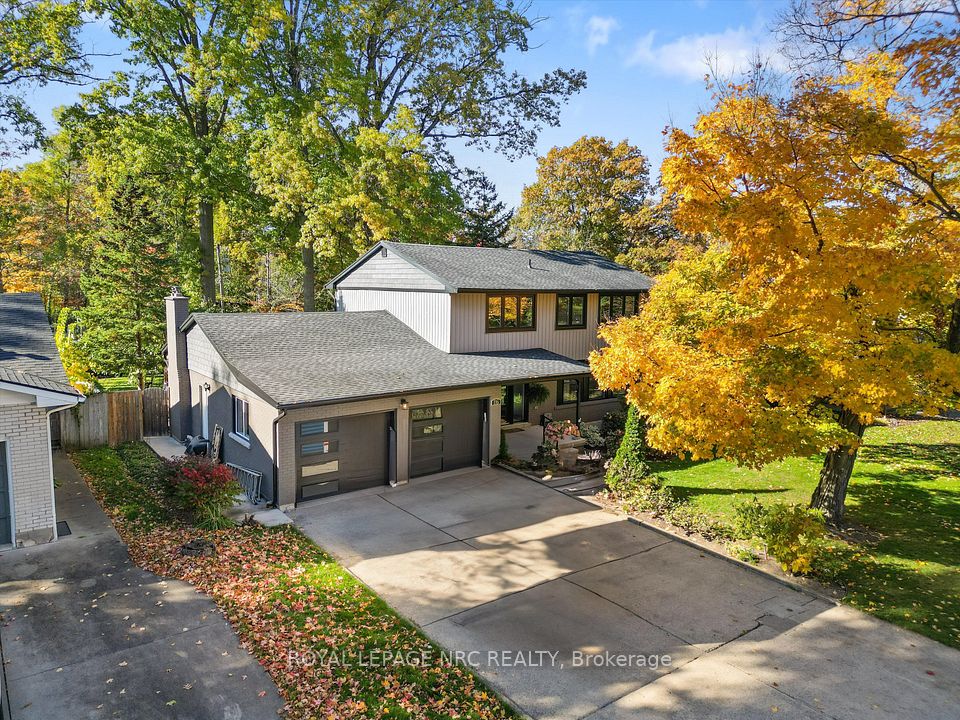 16 Briarfield Crescent, St. Catharines, ON L2T 3T5 at 16 Briarfield Crescent, St. Catharines, ON L2T 3T5, St. Catharines, ON, L2T 3T5