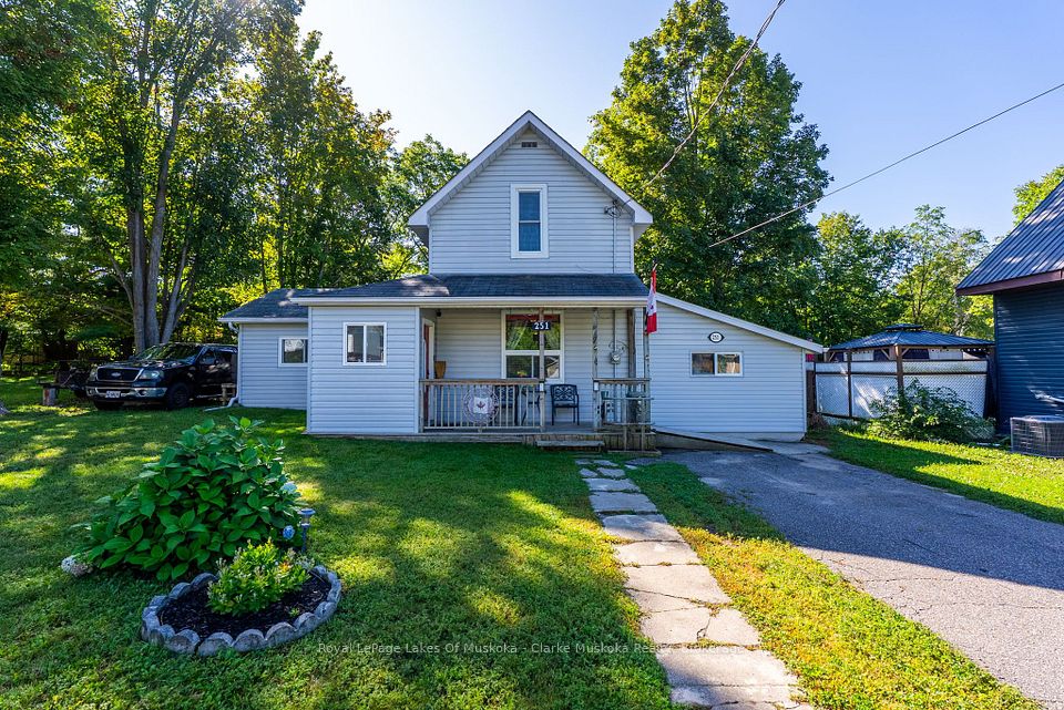 251 James Street W, Gravenhurst, ON P1P 1J7 at 251 James Street W, Gravenhurst, ON P1P 1J7, Gravenhurst, ON, P1P 1J7