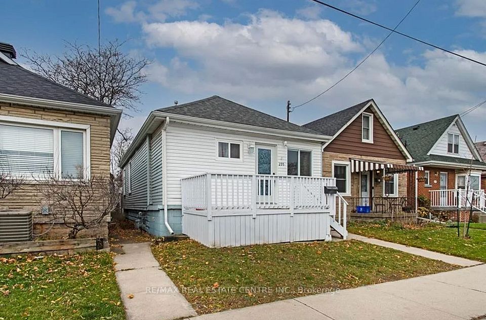 Detached at 295 Strathearn Avenue, Hamilton, ON L8H 5K8, Hamilton