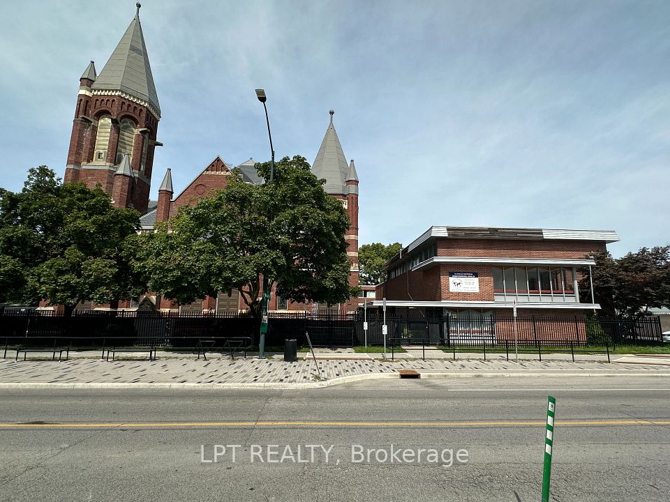 482 Dundas Street, London East, ON N6B 1W6